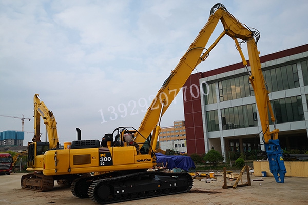 【挖掘機(jī)拆樓臂】什么是挖掘機(jī)拆樓臂？